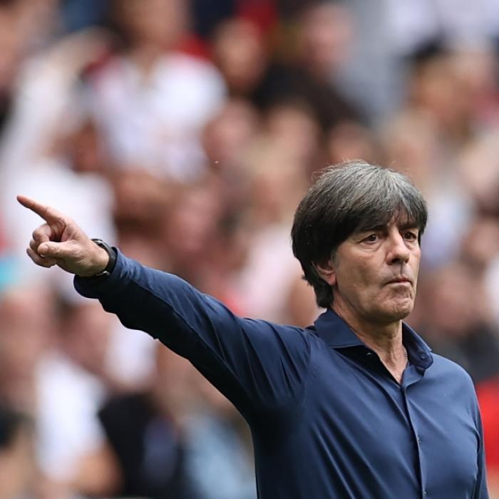 2:0! ALLES AUS! England ballert Jogi in den Ruhestand