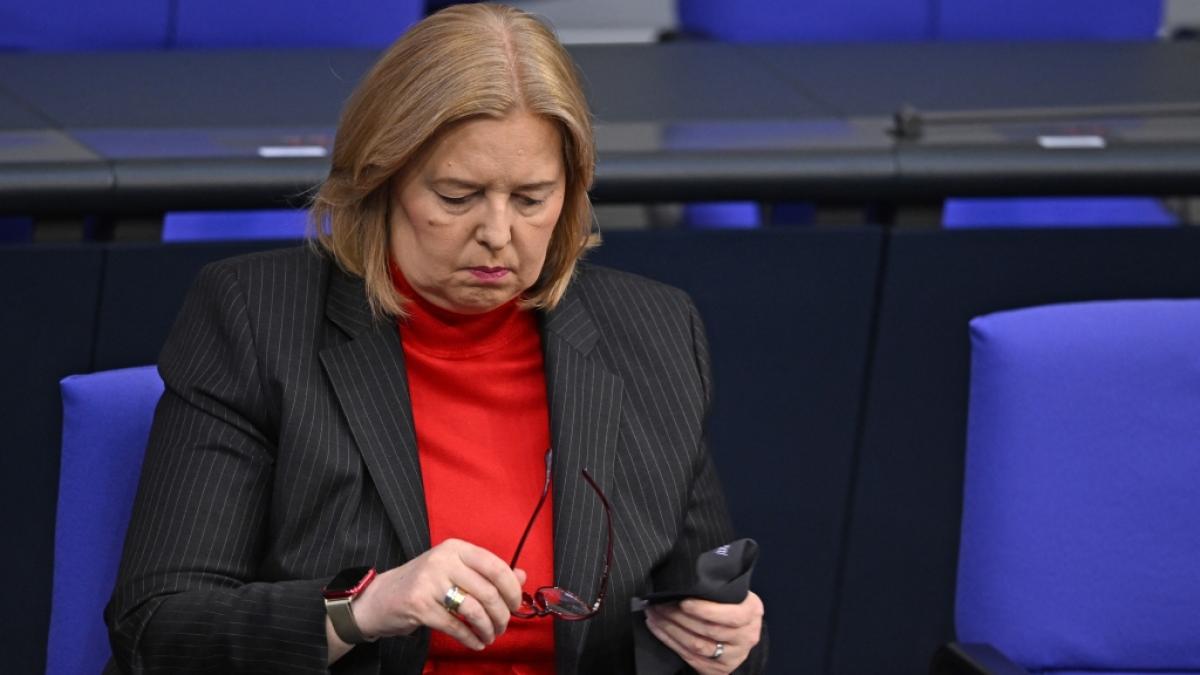 B&auml;rbel Bas (SPD), Bundesministerin f&uuml;r Arbeit und Soziales, steht im Zentrum der Kritik, w&auml;hrend es in der schwarz-roten Koalition kracht. (Foto)