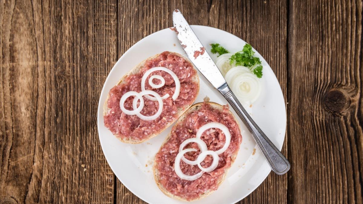 Das BVL warnt vor dem Verzehr von rohem Hackfleisch. (Foto)