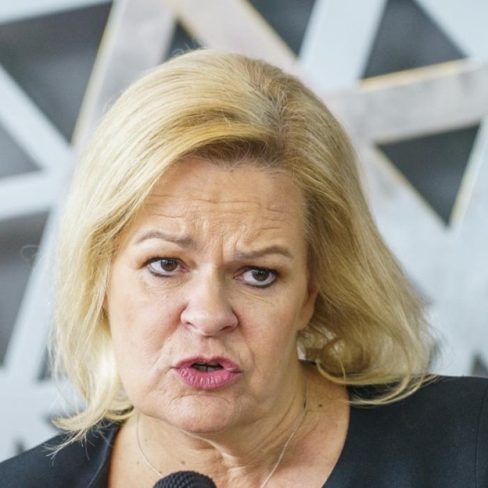 Mega-Absturz! Innenministerin so unbeliebt wie nie