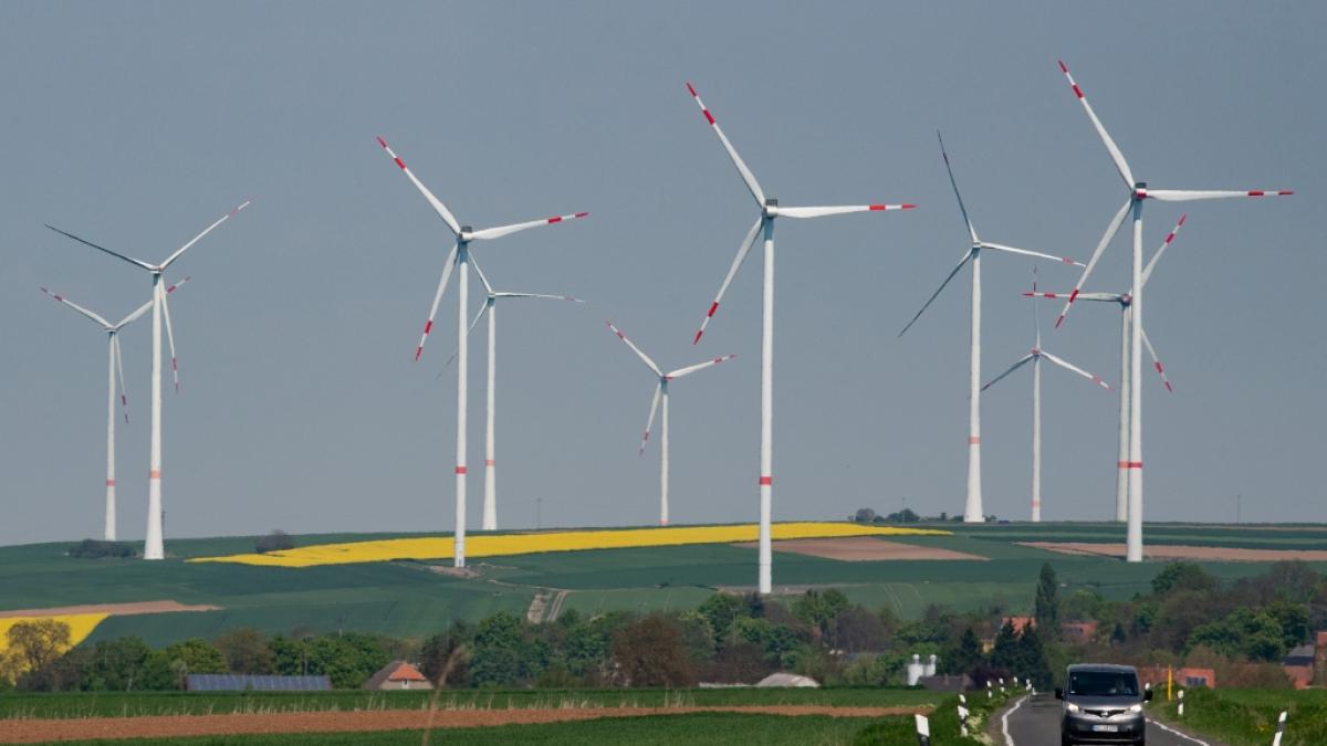 Die Ampelregierung will angeblich den Mindestabstand zwischen Windkraftr&auml;dern und Wohnh&auml;usern abschaffen. (Foto)