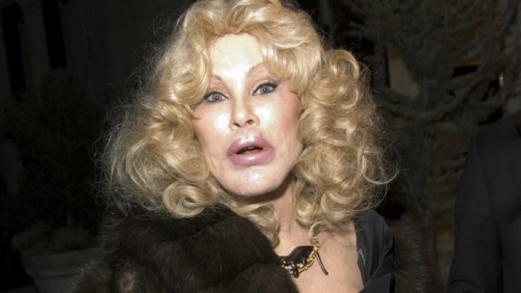 Societylady Jocelyn Wildenstein hat es mit ihren Schönheits-OPs mehr als übertrieben. Sie gab vier Millionen Dollar aus, um sich zur Katzenfrau opperieren zu lassen.