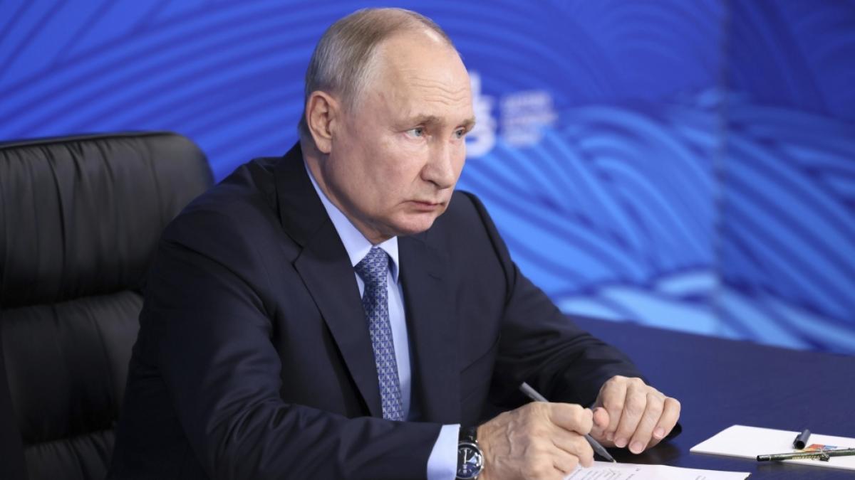 Die EU schn&uuml;rt derzeit ein neues Sanktionspaket gegen Russland - Wladimir Putins Bankensektor steht einem Geheimdienstbericht zufolge n&auml;her an der Krise als je zuvor. (Foto)