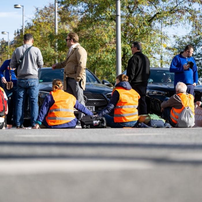 Unbefristeter Massen-Protest! Hunderte Klima-Kleber legen Hauptstadt lahm 
