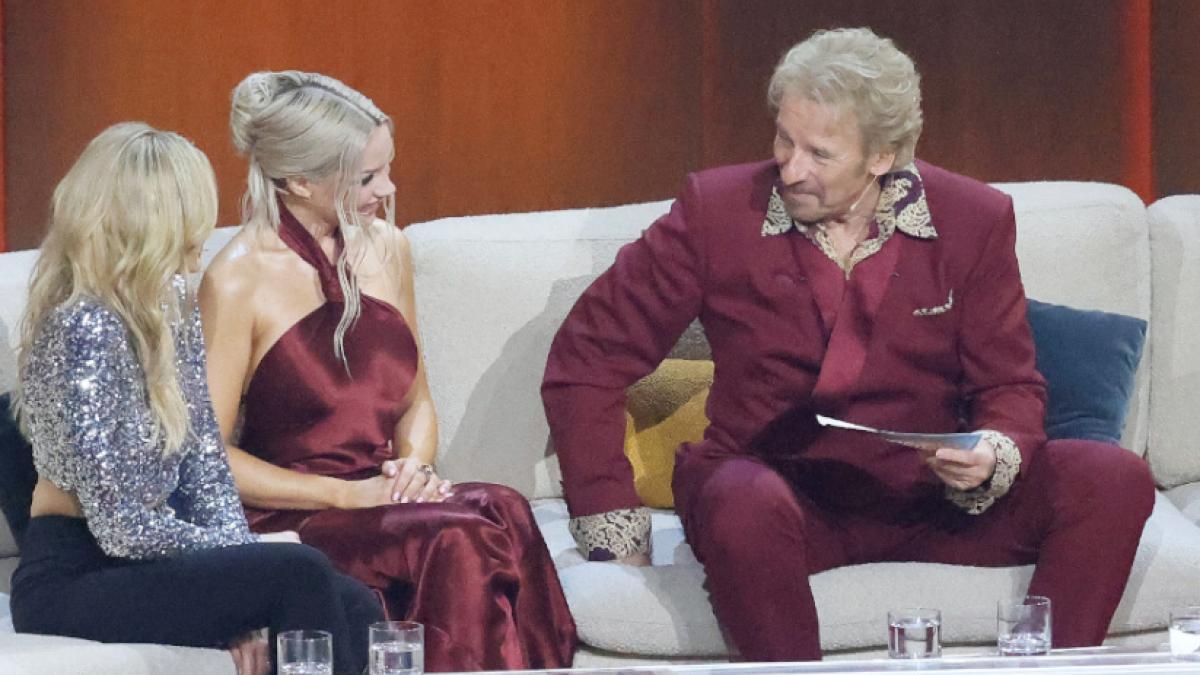 Thomas Gottschalk l&auml;sst seine letzte "Wetten, dass..?"-Show noch einmal Revue passieren. (Foto)