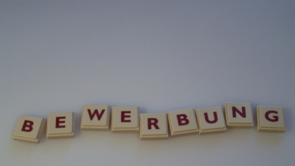Damit eine Bewerbung Erfolg hat, sollten abgedroschene Floskeln vermieden werden. (Foto)