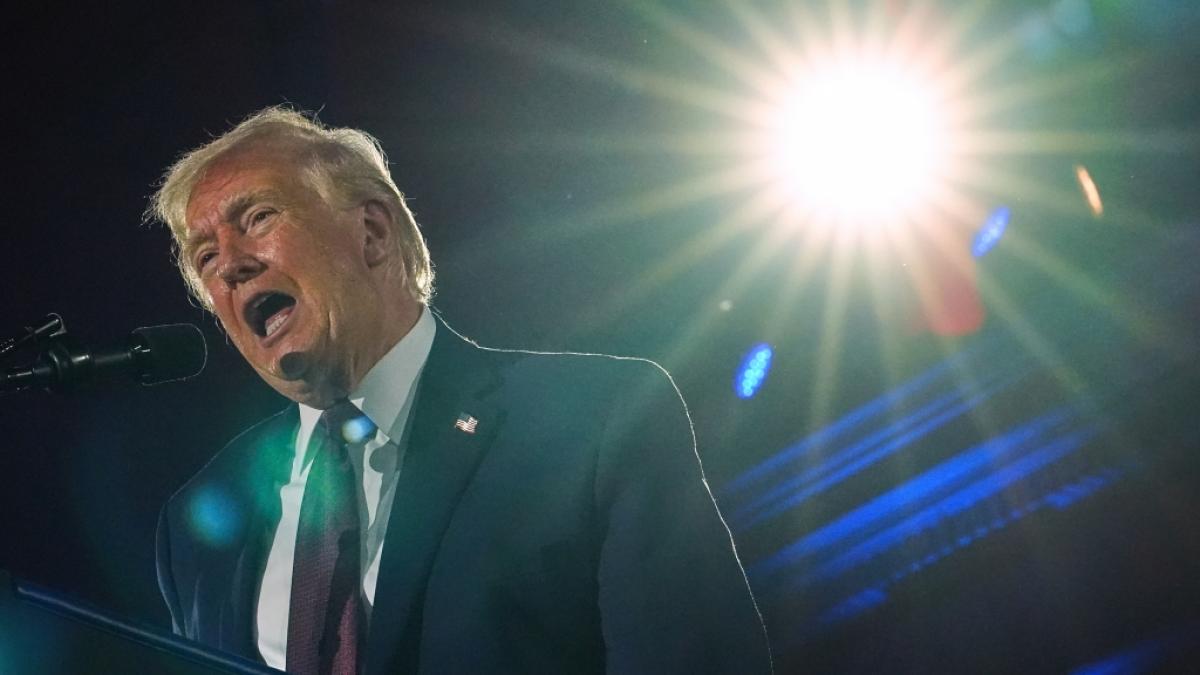 Donald Trump setzt seine Drohungen gegen den Iran fort und k&uuml;ndigt "vollst&auml;ndige Ausl&ouml;schung" iranischer Energieanlagen an, sollte die Stra&szlig;e von Hormus weiter blockiert bleiben. (Foto)