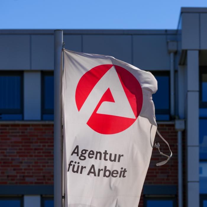 Steuerzahler sollen mehr in die Arbeitslosenkasse einzahlen