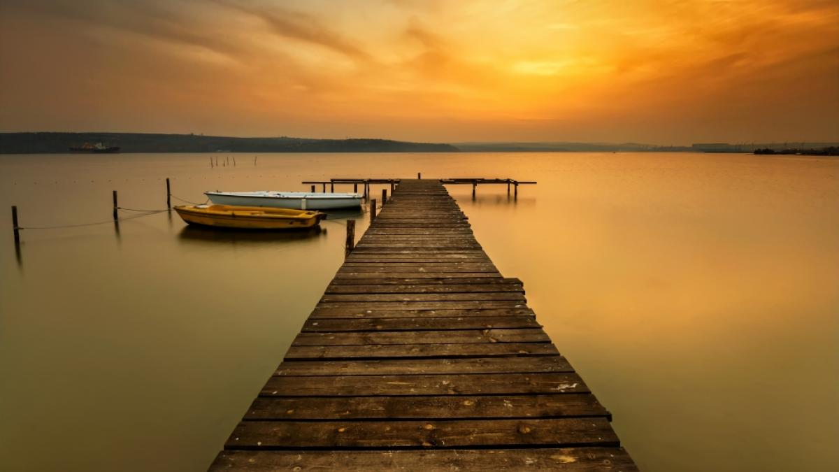 Eine junge Frau (25) wurde von einem Pier in den See geschubst und ertrank. (Symbolfoto) (Foto)