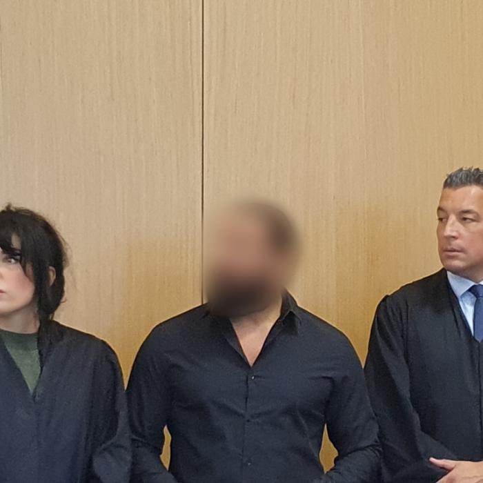 Schülerin (18) zu Prostitution und Gruppensex gezwungen - Zuhälter (35) angeklagt