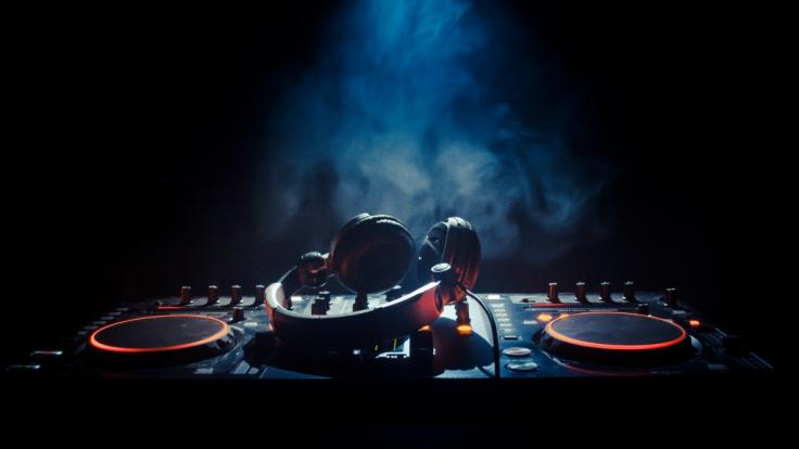 DJ-Legende Phil Asher ist mit 50 Jahren gestorben. DJ-Legende Phil Asher ist mit 50 Jahren gestorben. (Foto)