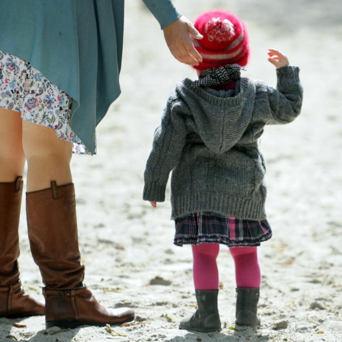 Verhungerndes Mädchen (3) isst Waschpulver - tot!