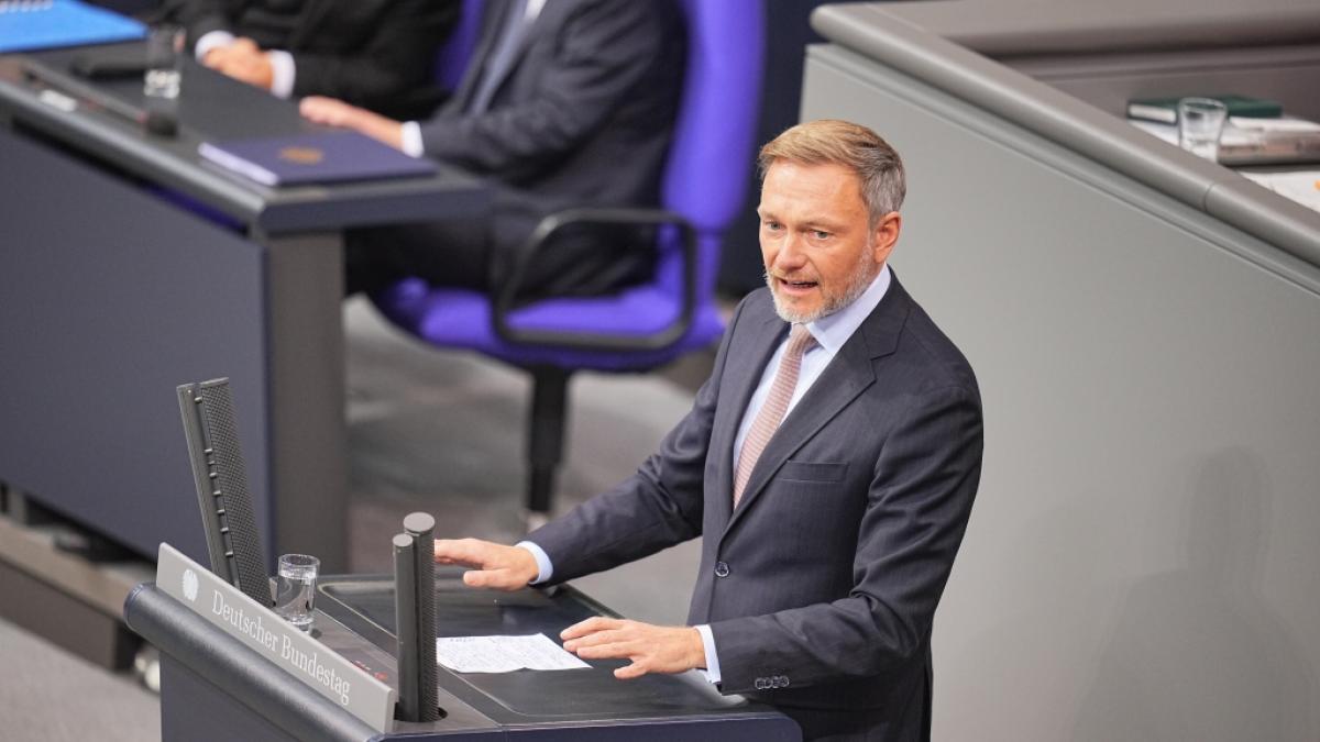 Nach dem Ampel-Aus gibt es wieder Hoffnung f&uuml;r die Partei von Ex-Finanzminister Christian Lindner: In einer aktuellen Umfrage liegt die FDP bei 5 Prozent. (Foto)