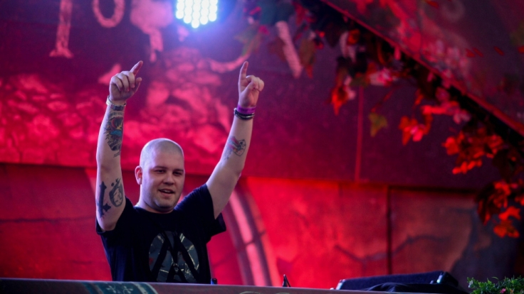 Der Brasilianische DJ Marcelo Cic bei seiner Performance beim