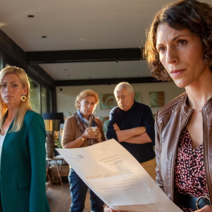Wiederholung von Folge 12, Staffel 1 online und im TV