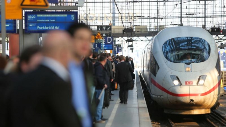 Besonders nach der Zeitumstellung hat die Bahn Probleme mit Verspätungen.