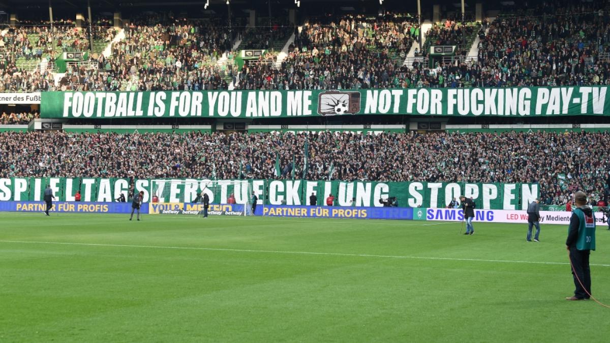 Nicht jeder Fu&szlig;ball-Fan ist mit der Verteilung der &Uuml;bertragungsrechte von Fu&szlig;ballspielen in der 3. Liga einverstanden. (Foto)