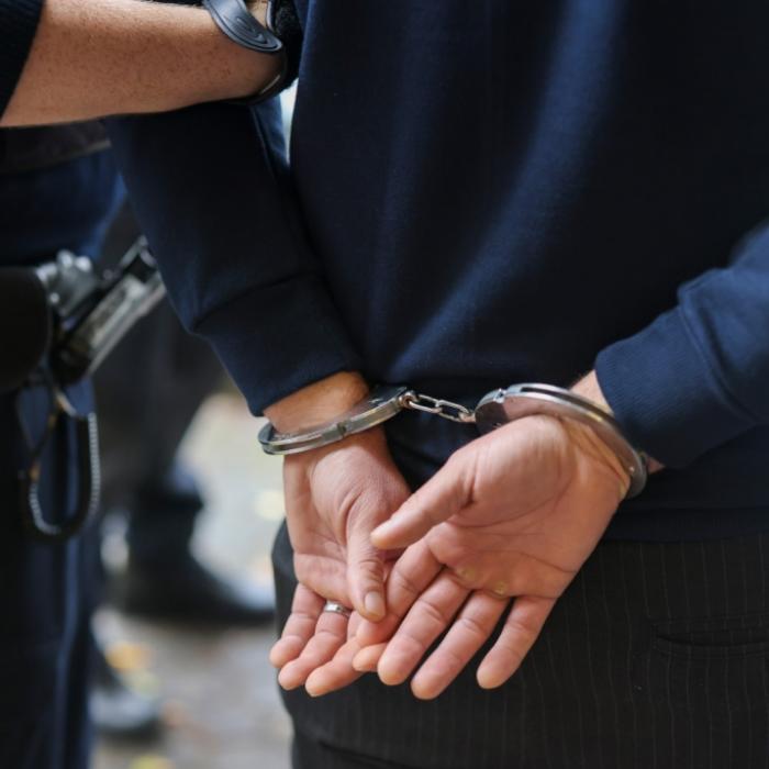 Frau (20) stundenlang in Ruine vergewaltigt - Freund wurde bewusstlos