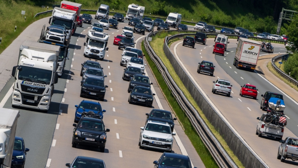 Ab dem 24. Junidroht Stau auf Deutschlands Autobahnen. (Foto)