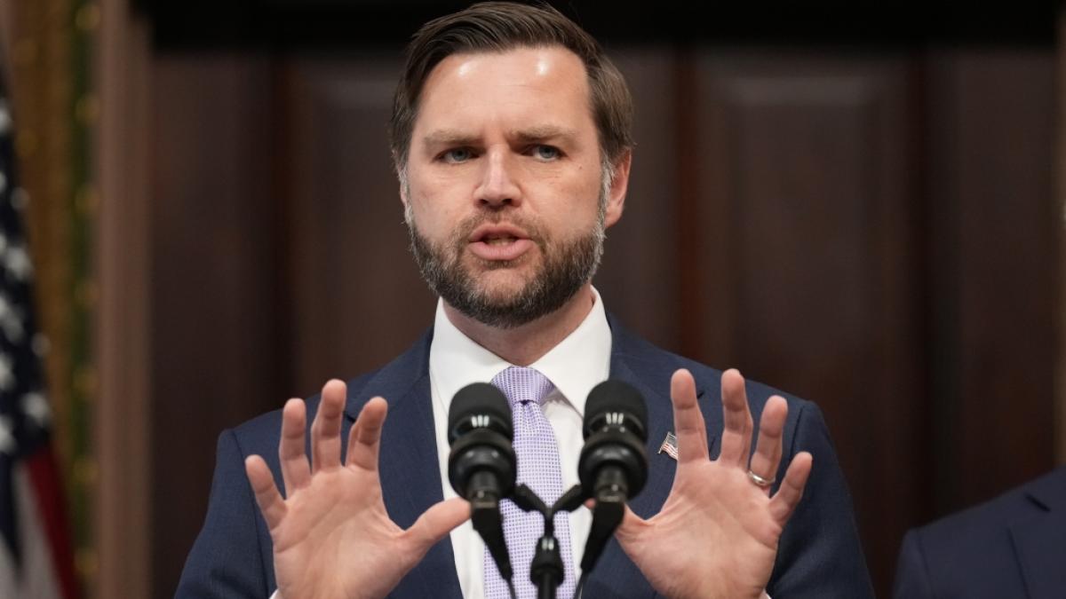 W&auml;hrend Donald Trump nach China reiste, blieb JD Vance allein im Wei&szlig;en Haus. (Foto)