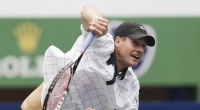 Wer ihn als Gegner hat, braucht Protektoren, um blaue Flecke zu vermeiden: der Amerikaner John Isner.