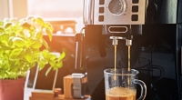 Stiftung Warentest hat 13 Kaffeemaschinen für Kapseln und Pads getestet.