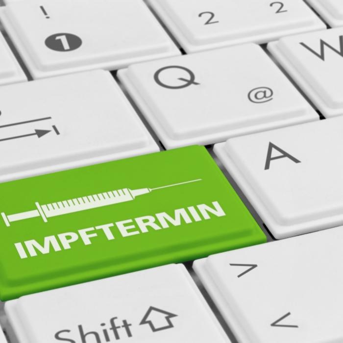 Ohne Anruf! HIER können Sie ganz einfach online an Ihre Corona-Impfung