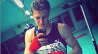 Simon Zachenhuber schießt ein Selfie bei seinem Workout zur Vorbereitung auf die Weltmeisterschaft.