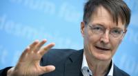 Karl Lauterbach hat Über-60-Jährige per Post auf die vierte Corona-Auffrischungsimpfung hingewiesen.