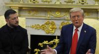 Donald Trump (r.) präsentierte dem ukrainischen Präsidenten Wolodymyr Selenskyj am Montag im Weißen Haus stolz seine Merchandise-Mützen.