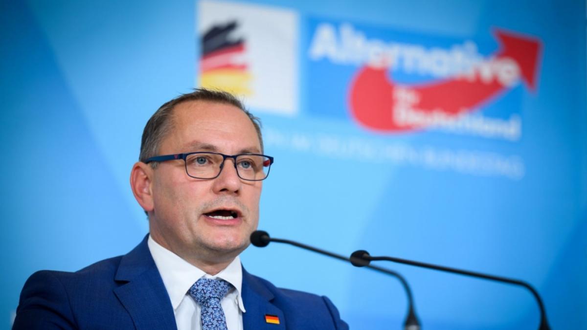 Tino Chrupalla wird nach einer Wahlkampfveranstaltung intensivmedizinisch versorgt. (Foto)