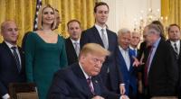 Donald Trumps Kinder (unter anderem Ivanka, im Hintergrund) müssen einen Rückschlag hinnehmen.