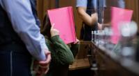 Im Mordfall Greta (3) hat der Prozess gegen eine angeklagte Kita-Erzieherin begonnen.