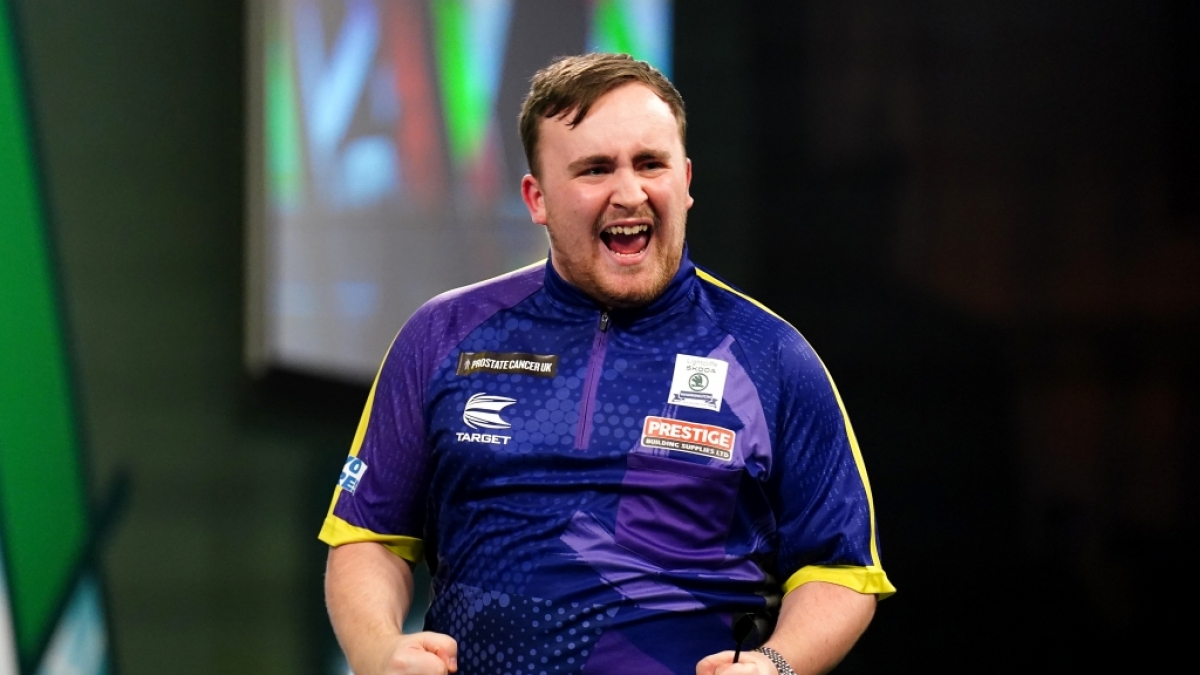 Luke Littler rei&szlig;t alle von den Sitzen: Bei der Darts-WM 2024 schindete der 16-j&auml;hrige Youngster m&auml;chtig Eindruck. (Foto)
