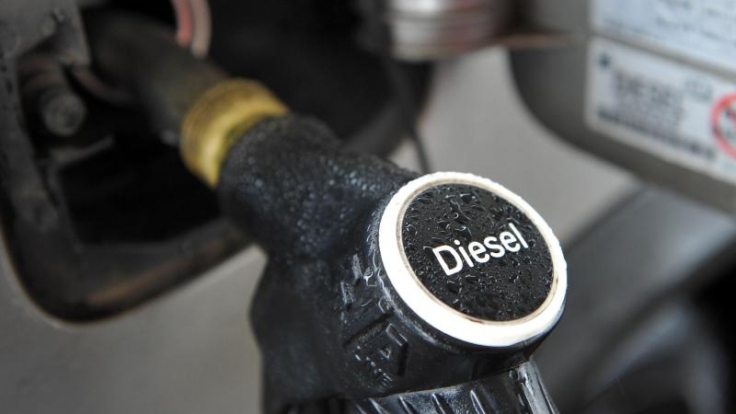 Dieselmotoren sind sparsamer als Benziner. Das liegt unter anderem daran, dass der Kraftstoff über eine höhere Energiedichte verfügt.