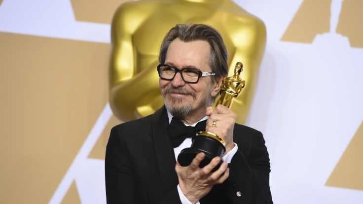 Goldjunge für Gary Oldman.