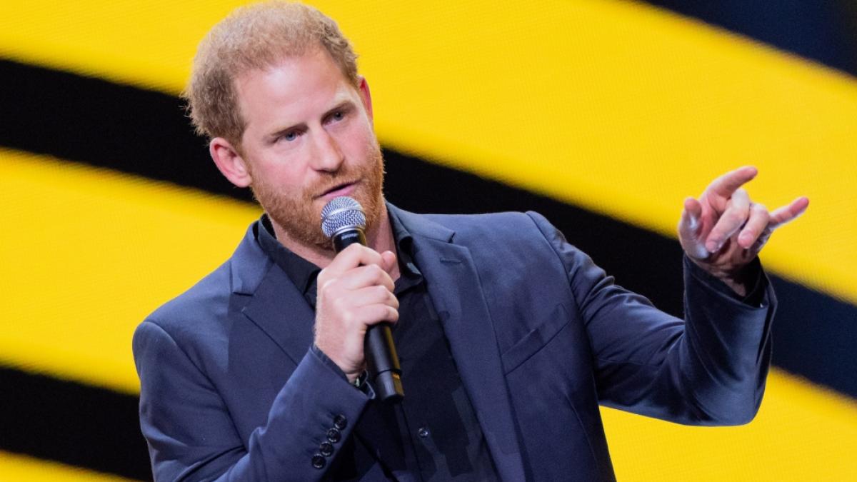 Prinz Harry musste seine milit&auml;rischen W&uuml;rden nach dem Abschied vom britischen K&ouml;nigshaus z&auml;hneknirschend aufgeben. (Foto)