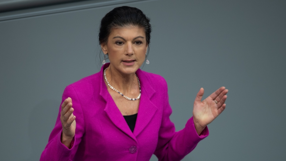 Parteivorsitzende Sahra Wagenknecht spricht bei einer Veranstaltung der Partei B&uuml;ndnis Sahra Wagenknecht. (Foto)