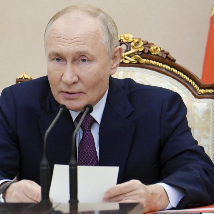 Putin-Scherge droht: 