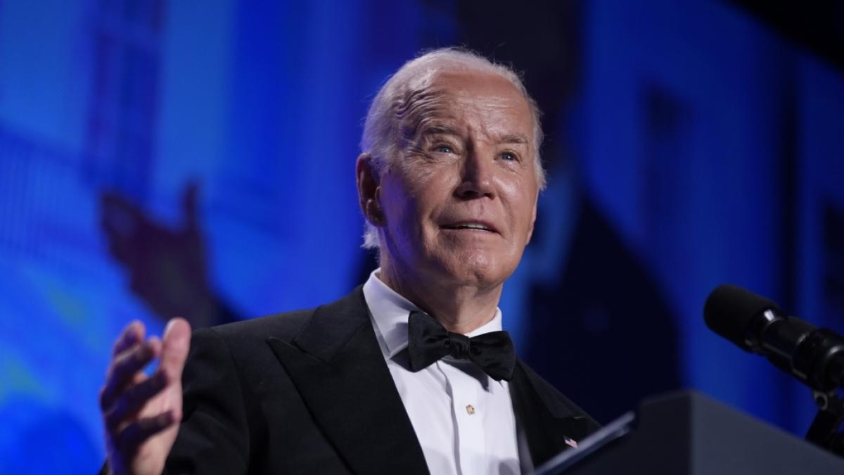 Joe Biden teilt beim Galadinner in Washington gegen Donald Trump aus. (Foto)