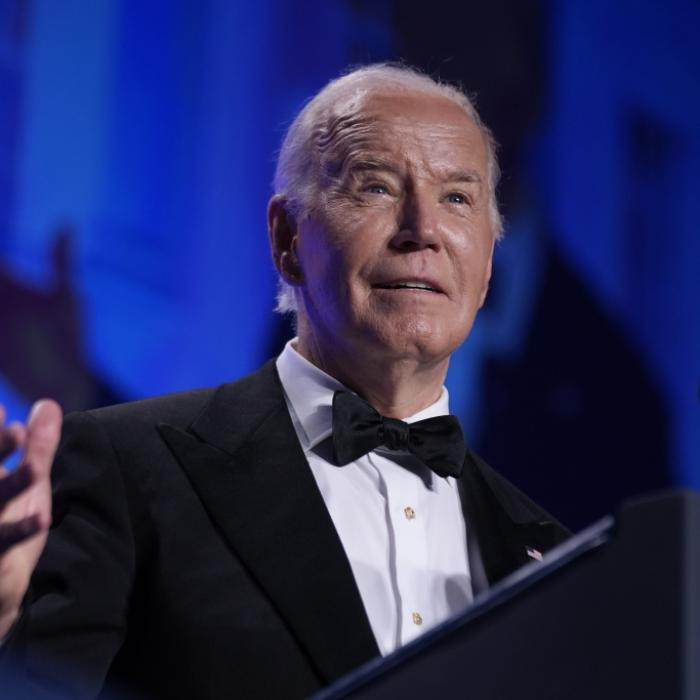 Joe Biden verspottet Trump als 