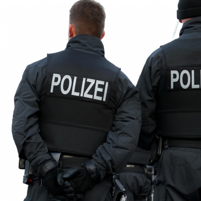 Polizeianwärter prahlt bei Youtube mit Betrugsmasche