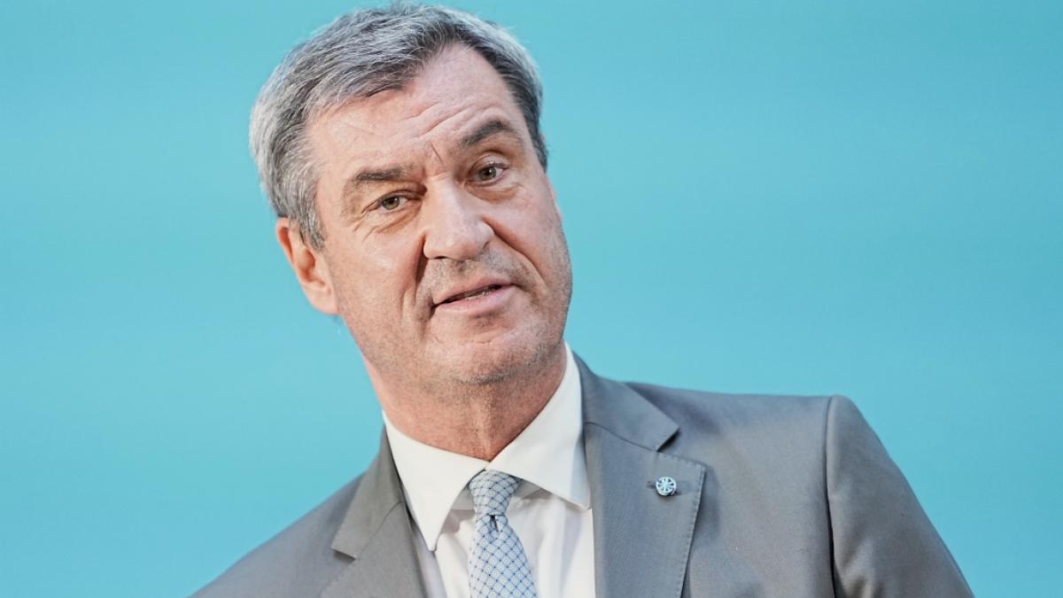 F&uuml;r seine Instagram-Posts bezieht Markus S&ouml;der regelm&auml;&szlig;ig Pr&uuml;gel in der Kommentarspalte. (Foto)