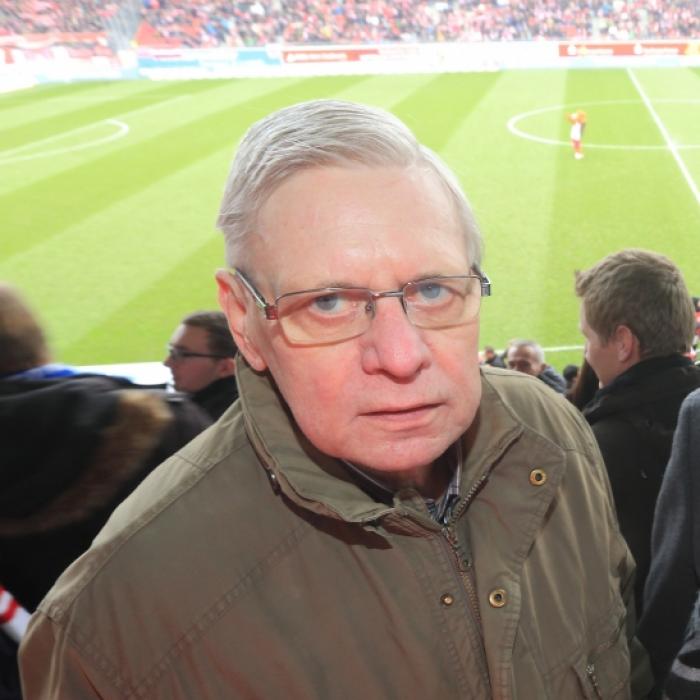 Fußball-Fans trauern! Hallescher FC-Legende gestorben
