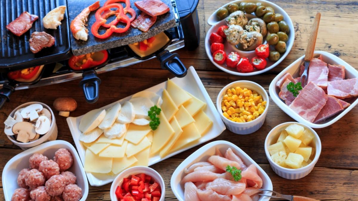 Wer sich nicht an bestimmte Regeln h&auml;lt, riskiert durch Raclette und Fondue Durchfall. (Foto)