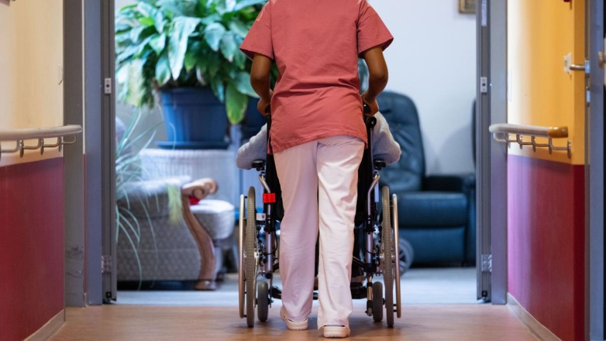 Wer in Deutschland auf einen Pflegeheimplatz angewiesen ist, muss tief in die Tasche greifen - die H&ouml;he des Eigenanteils variiert je nach Bundesland stark. (Foto)