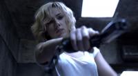 Nun, da sie über ungeahnte Kräfte verfügt, kennt Lucy (Scarlett Johansson) kein Erbarmen.