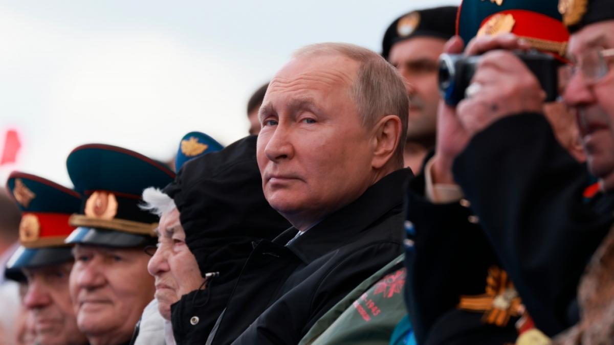 Wladimir Putin stoppte die angek&uuml;ndigte Flug-Show zum Tag des Sieges. (Foto)