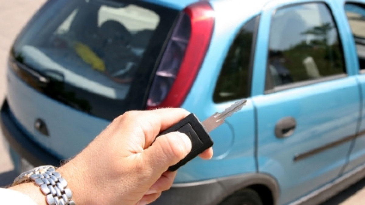 Aus rechtlicher Sicht ist es ziemlich einfach, einen geliehenen Wagen einfach weiterzuverkaufen - doch welche Rechte haben betrogene Autobesitzer? (Foto)