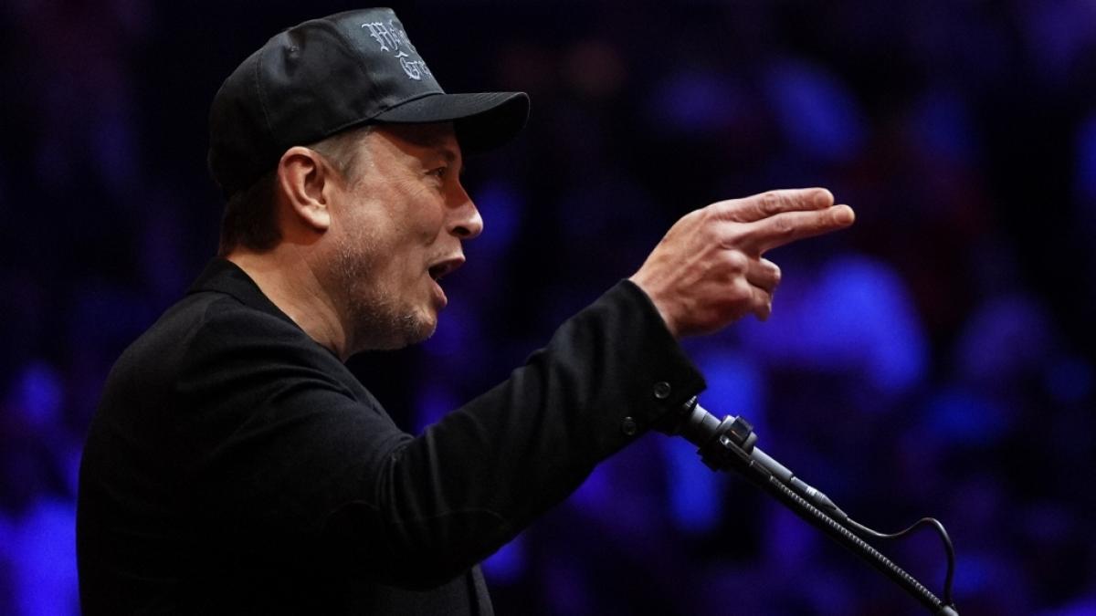 Elon Musk spricht bei einer Wahlkampfveranstaltung (Archivbild). (Foto)